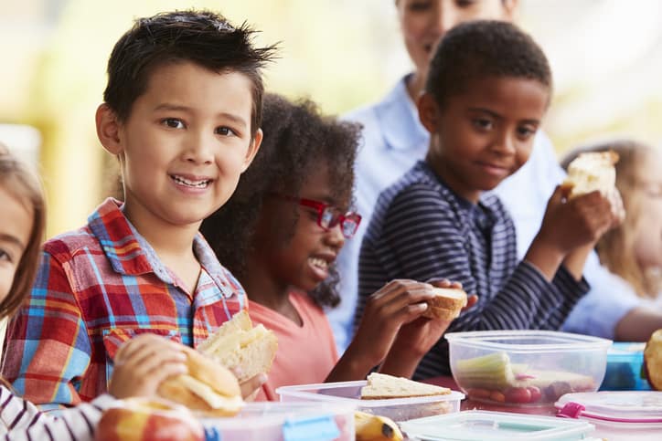 Managing Kid with Diabetes School Lunches 
