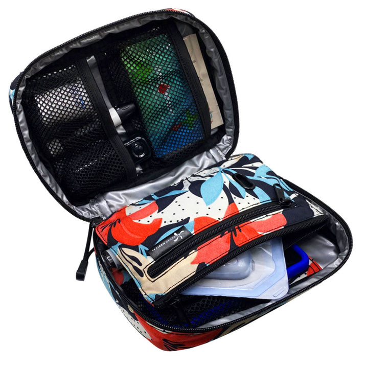 Large, zippered pocket in the middle can fit an extra pod or diabetic supplies.