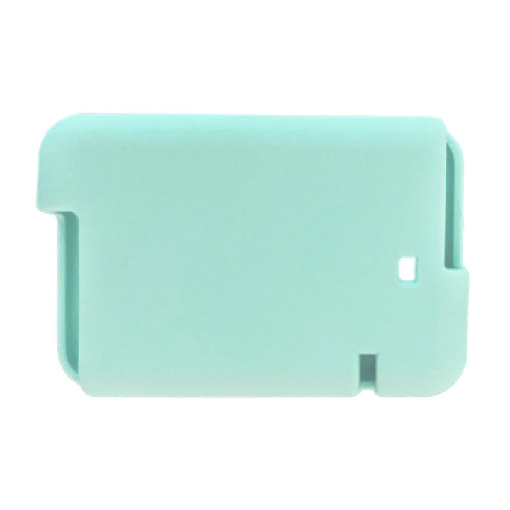 The back of the Aqua Tandem t:slim Gel Skin with Exclusive design allows access to all ports and controls.