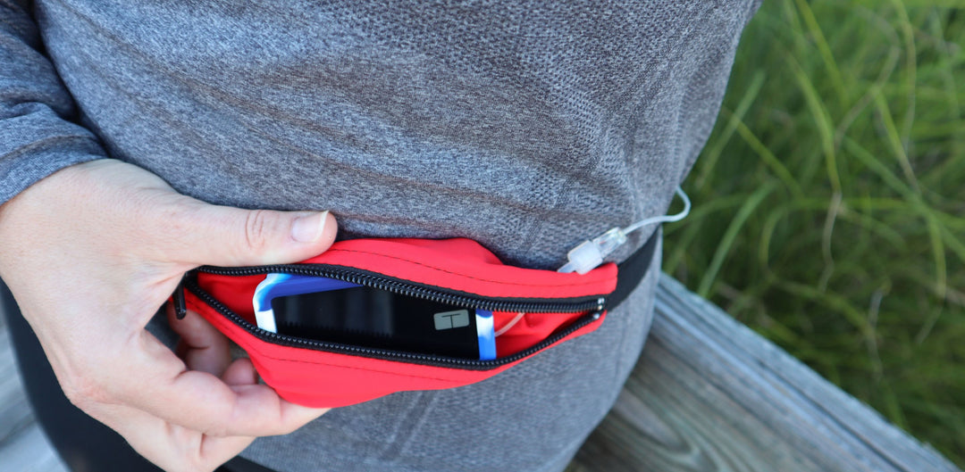 With the Adult SPIbelt®, you can conveniently carry your diabetes essentials such as insulin pumps, glucose meters, and snacks without the hassle of bulky bags or pockets.