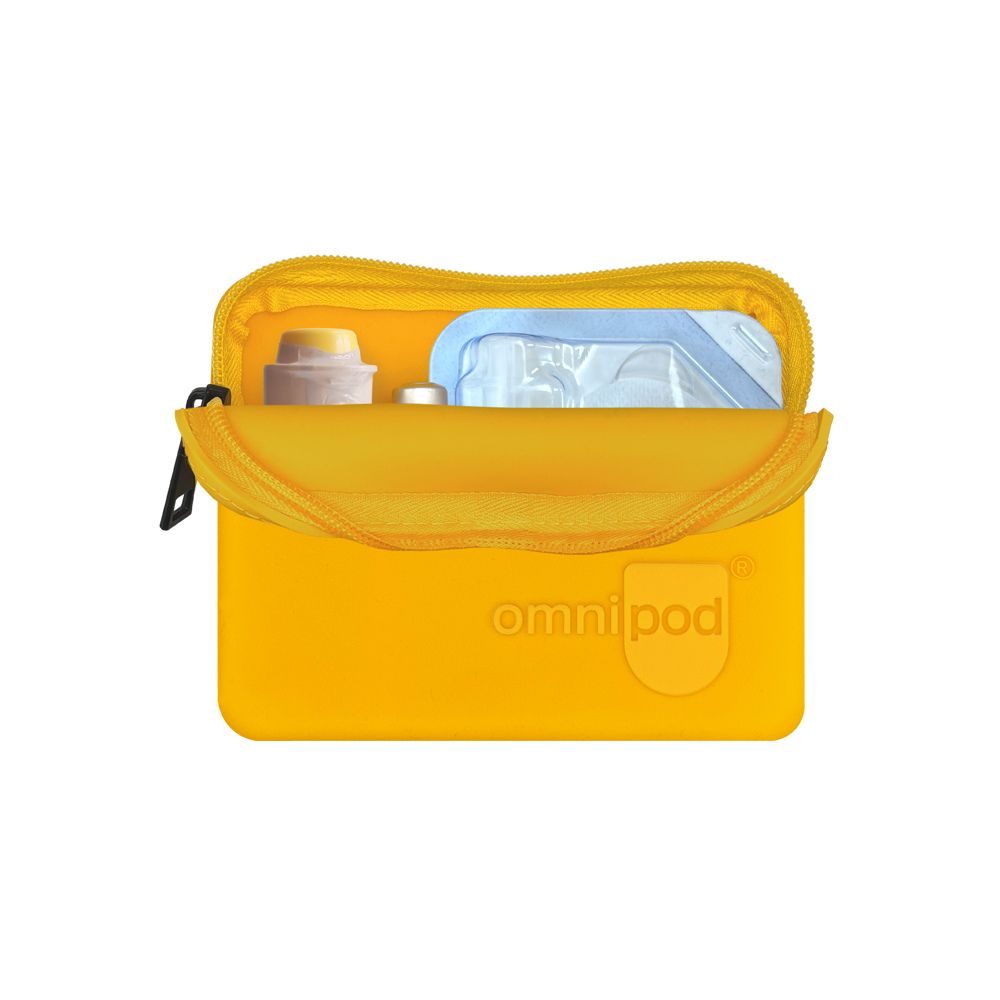 Set up with Omnipod® pod, insulin and Baqsimi nasal glucagon: The interior of the orange Omnipod® protective travel case showing an Omnipod® pod, insulin vial and a Baqsimi nasal glucagon arranged neatly within the case.
